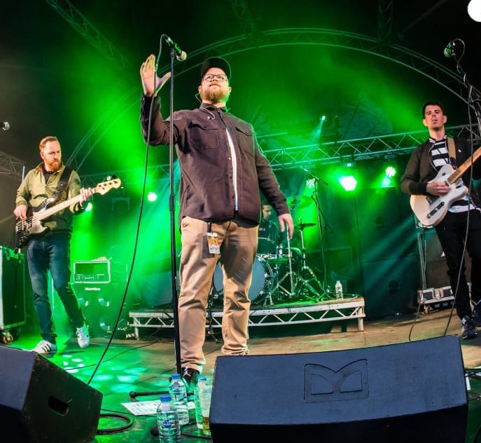 Smoove & Turrell perofrming live on stage